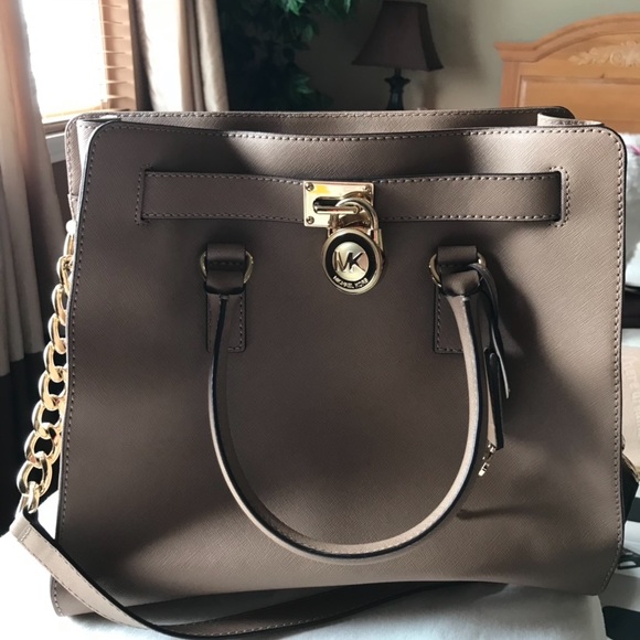 Mk purse - Picture 3 of 3